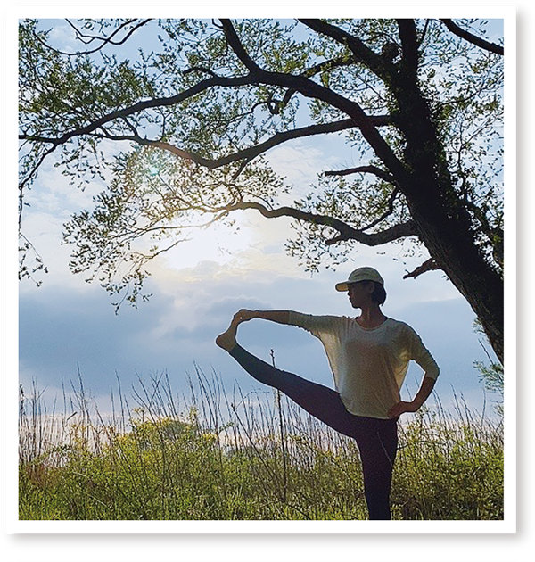 沼沢湖を体感 湖畔でヨガ体験